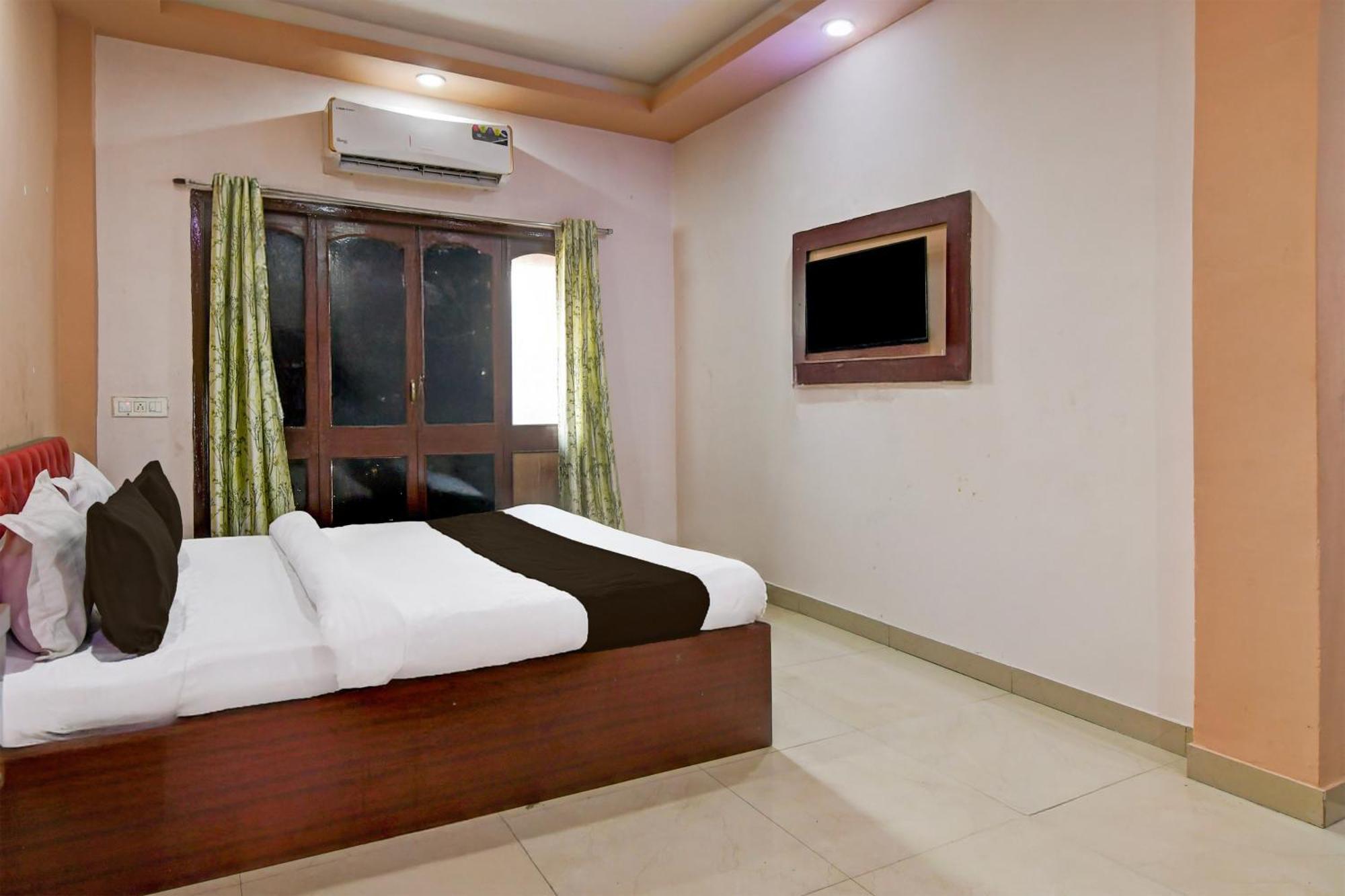 Hotel O The Star 3*